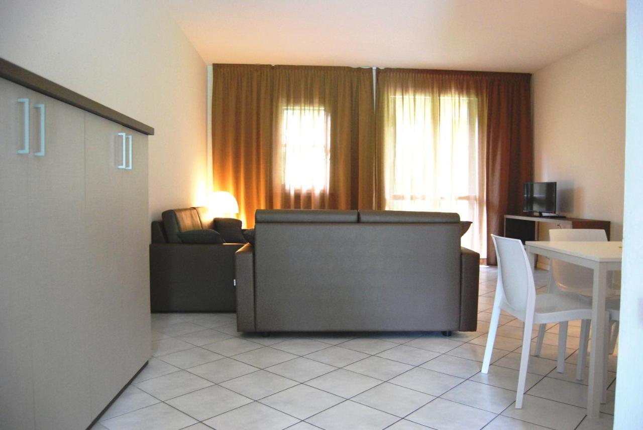Residenze Al Colle Dei Pini Aparthotel Riccione Exterior photo