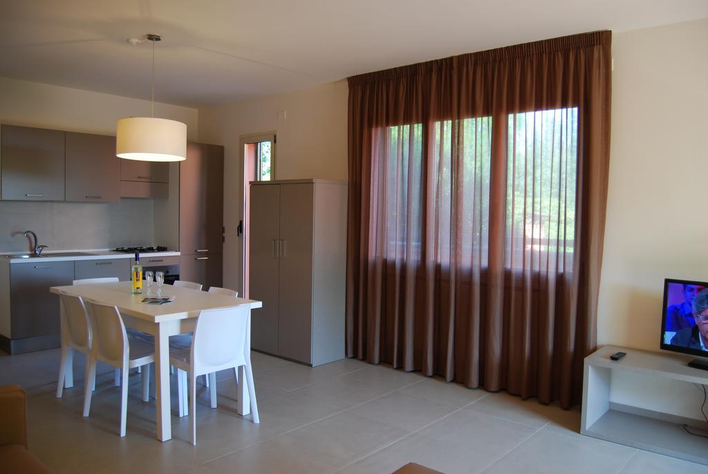 Residenze Al Colle Dei Pini Aparthotel Riccione Room photo