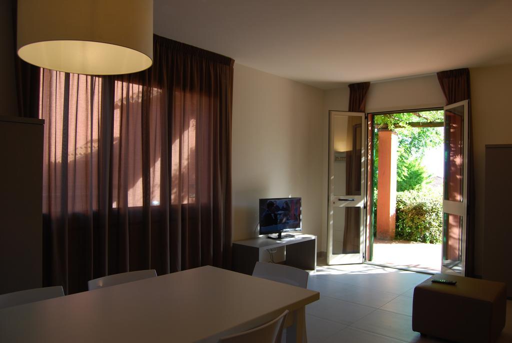 Residenze Al Colle Dei Pini Aparthotel Riccione Room photo