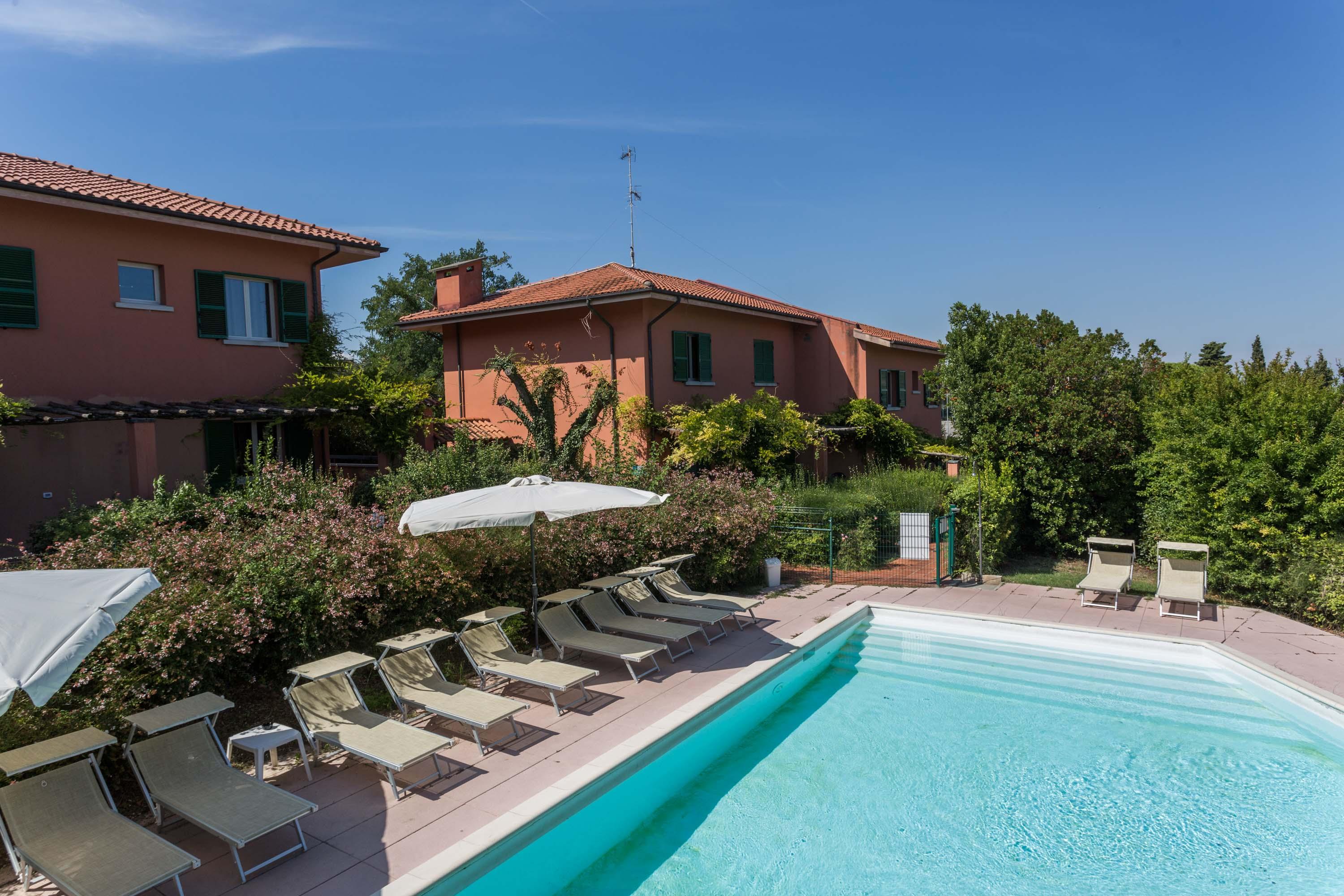 Residenze Al Colle Dei Pini Aparthotel Riccione Exterior photo