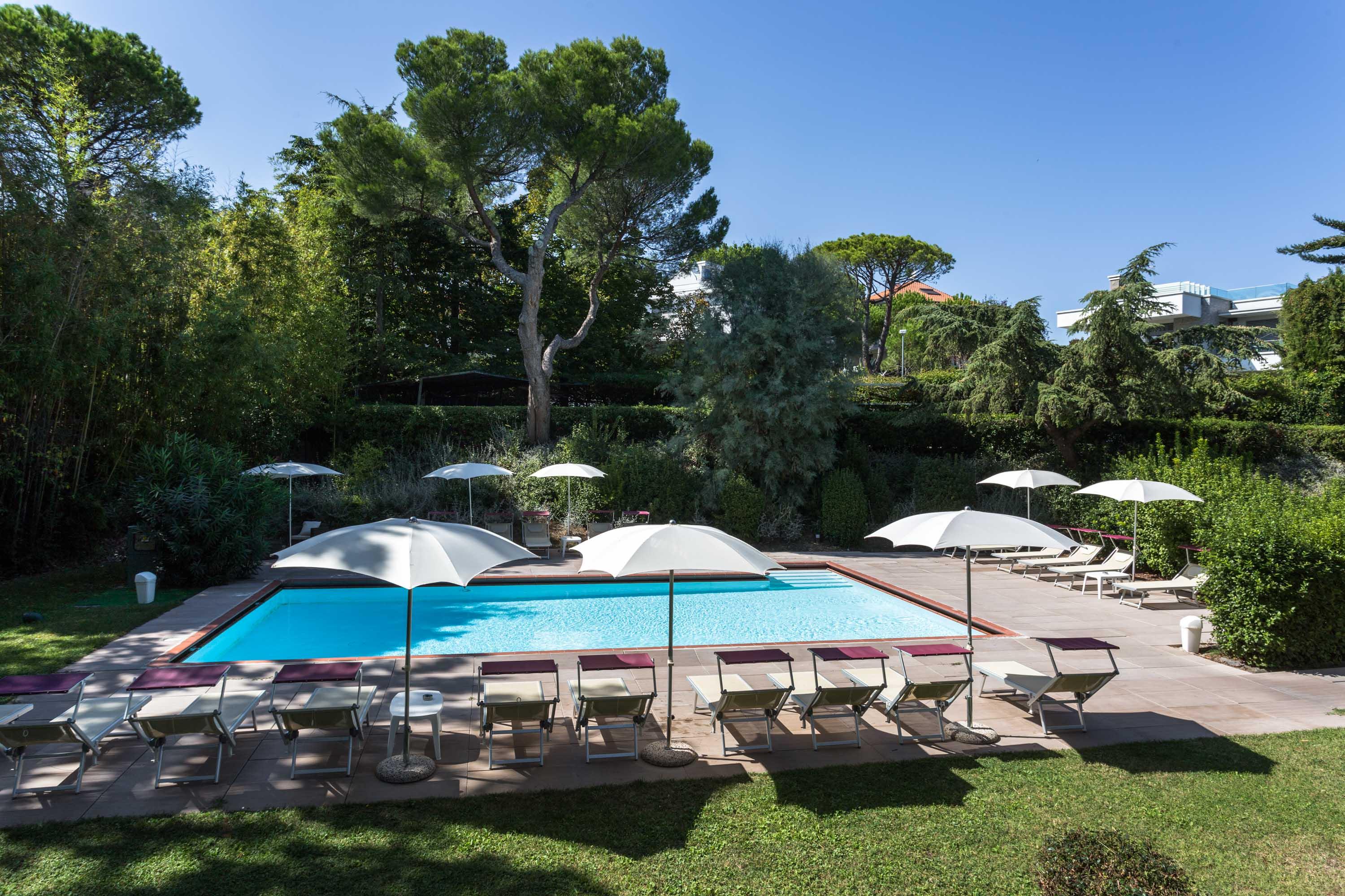 Residenze Al Colle Dei Pini Aparthotel Riccione Exterior photo