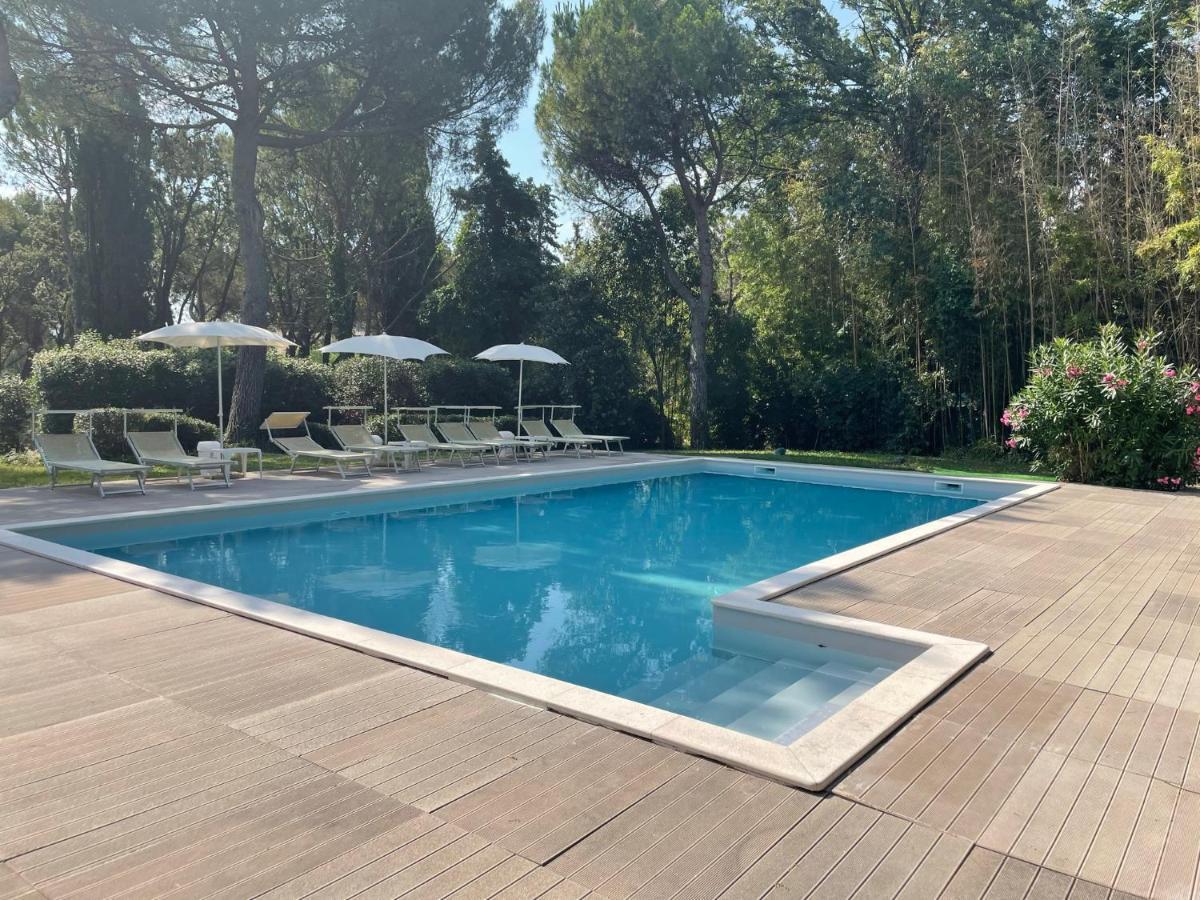 Residenze Al Colle Dei Pini Aparthotel Riccione Exterior photo