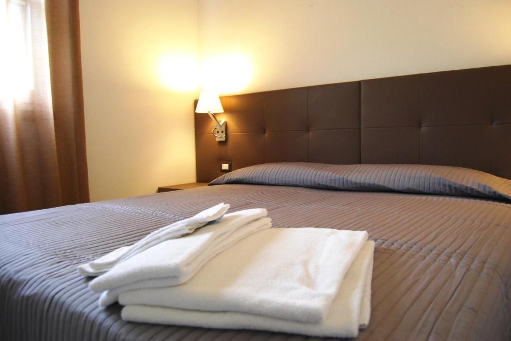 Residenze Al Colle Dei Pini Aparthotel Riccione Room photo