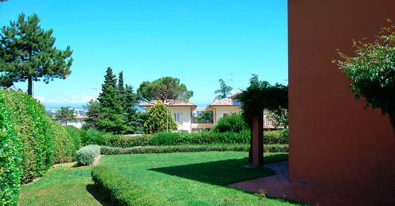 Residenze Al Colle Dei Pini Aparthotel Riccione Exterior photo