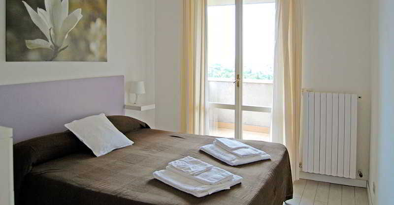 Residenze Al Colle Dei Pini Aparthotel Riccione Exterior photo