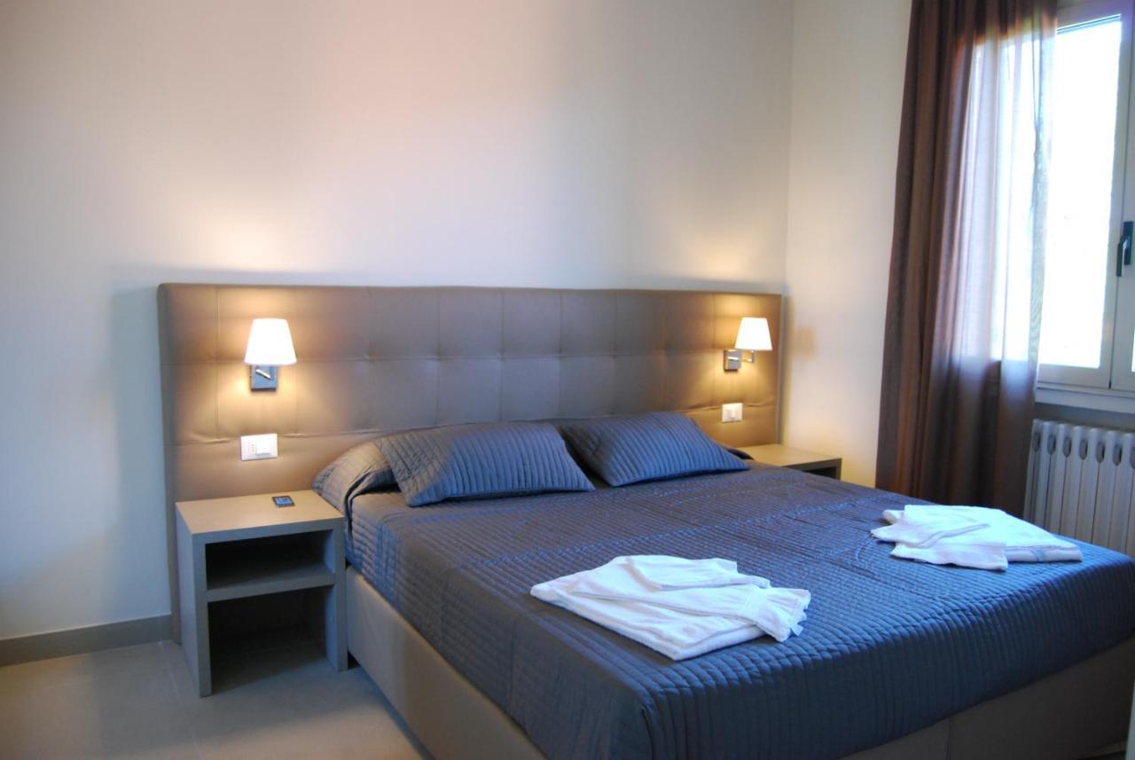 Residenze Al Colle Dei Pini Aparthotel Riccione Exterior photo