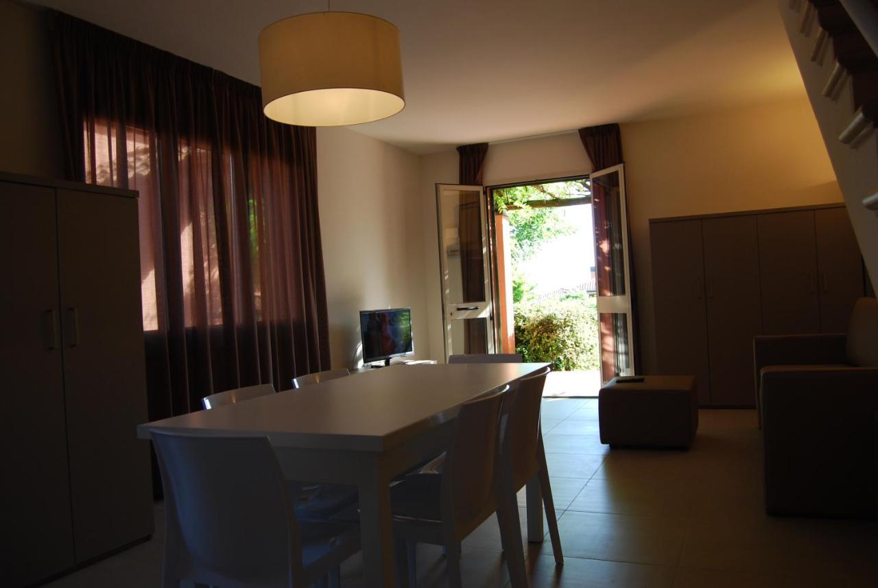 Residenze Al Colle Dei Pini Aparthotel Riccione Exterior photo