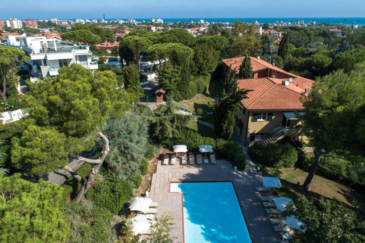 Residenze Al Colle Dei Pini Aparthotel Riccione Exterior photo